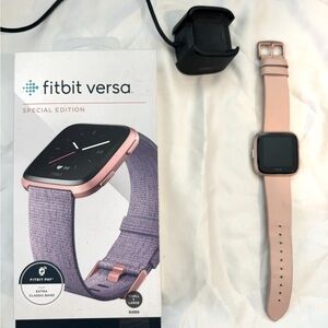 Fitbit Versa Special Edition Smart Watch Rose Gold W/ Lavender Band S/L FB505